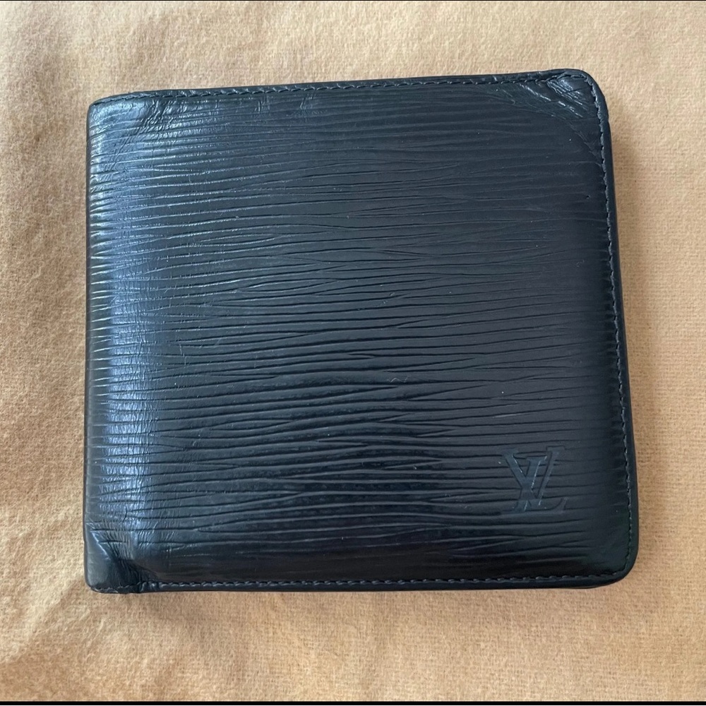 Louis Vuitton Black Epi Bifold Wallet